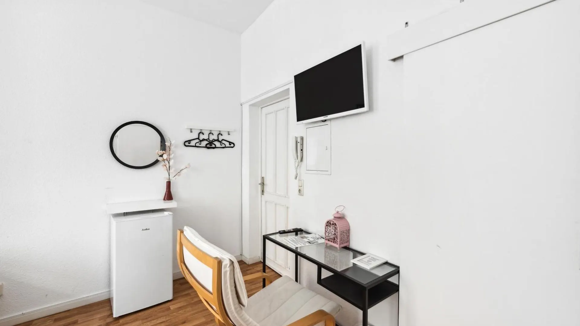 Home2Stay Apartmenthaus Dresden 0*,  Germany